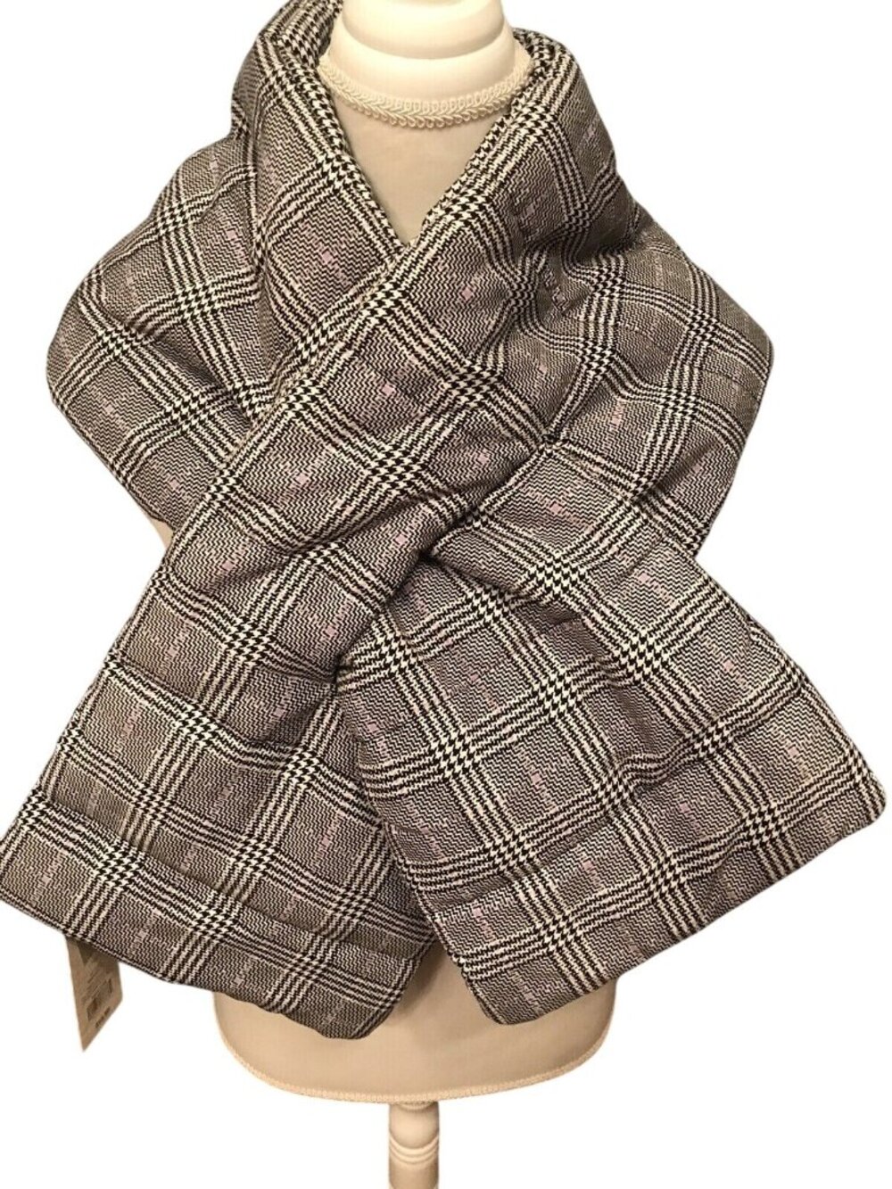 A New Day Black & White Houndstooth Plaid Puffer Scarf One Size